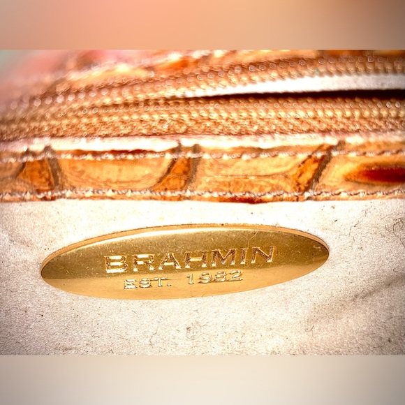Retired Brahmin Toasted Almond shoulder bag. The original toasted almond line - Picture 5 of 5